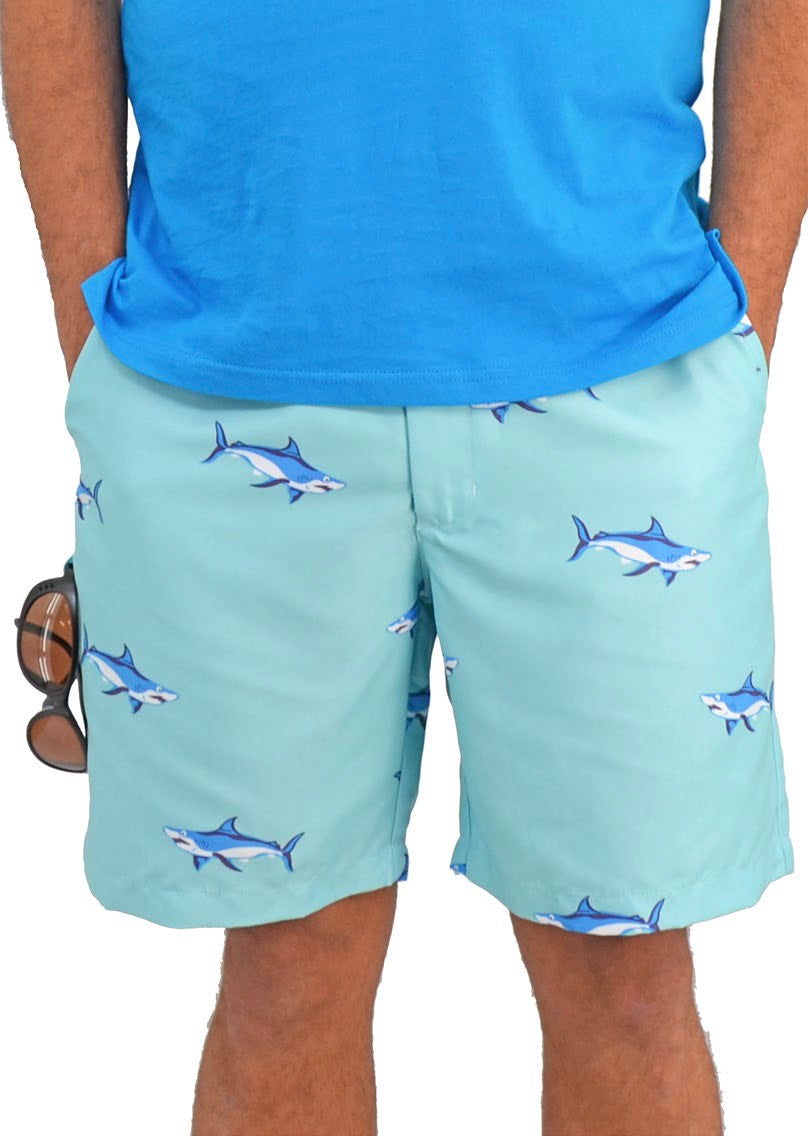 Bermuda Styles Short with allover Sharks